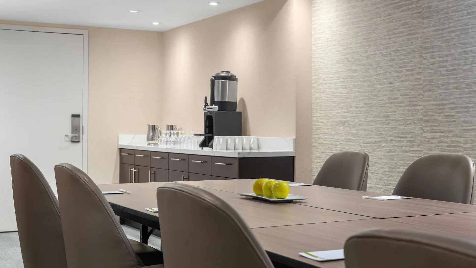 Home2 Suites By Hilton Kitchener Hotel